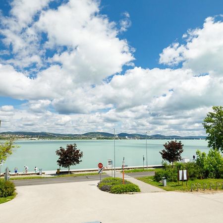 Lepke Apartmanház és Étterem Tihany Exterior foto