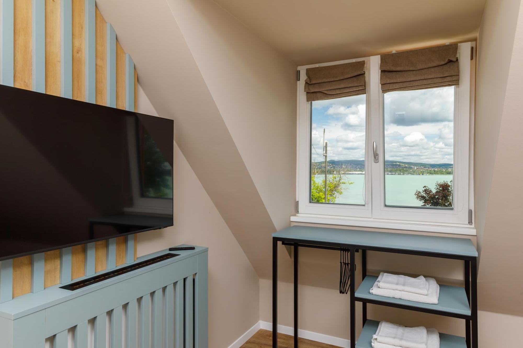 Lepke Apartmanház és Étterem Tihany Exterior foto